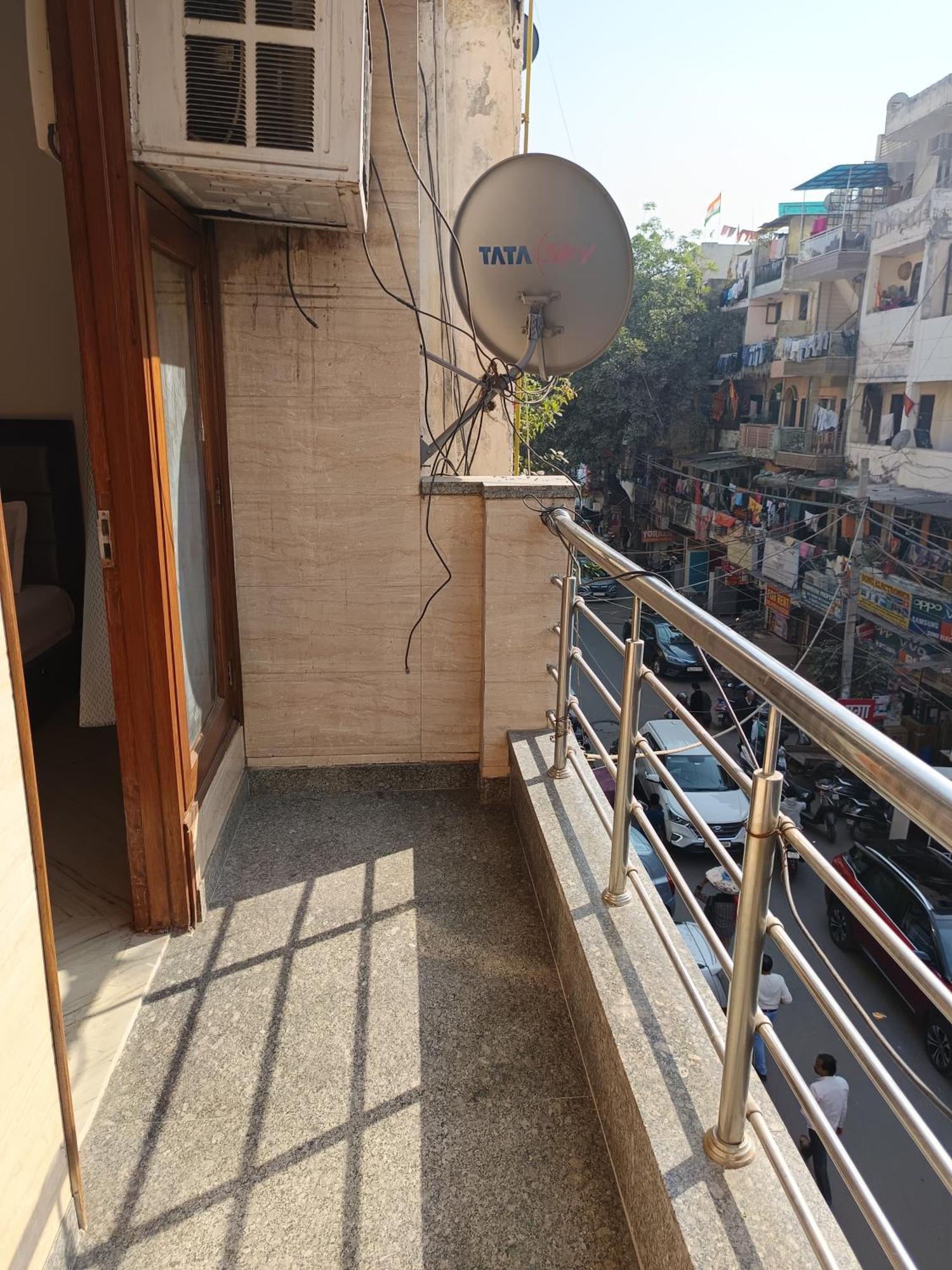 Homestay Sapphire Near Nizamuddin Railway Station New Delhi