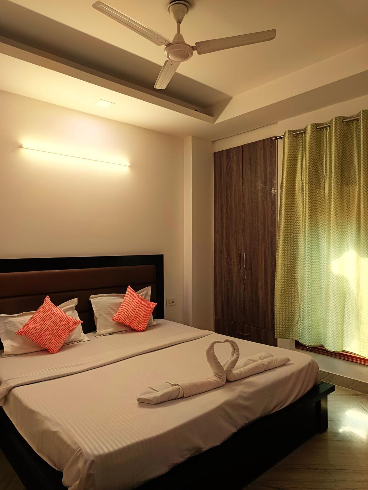 Homestay Sapphire Near Nizamuddin Railway Station New Delhi